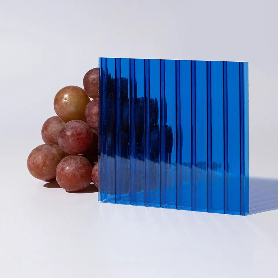 Сотовый поликарбонат 4 мм синий 