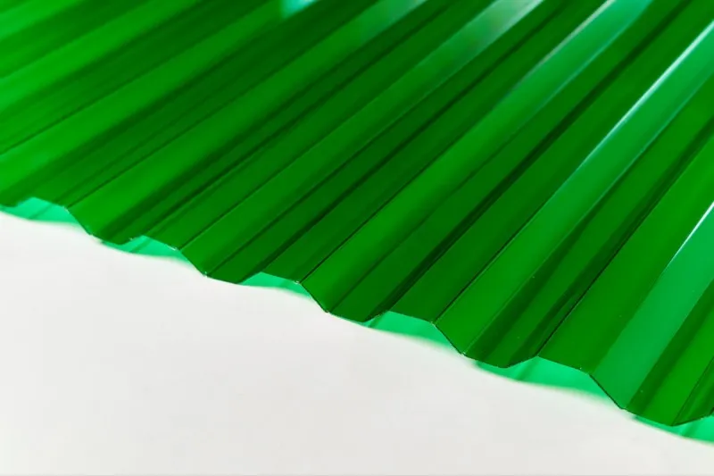 Профилированный поликарбонат зеленый 1,3 мм 