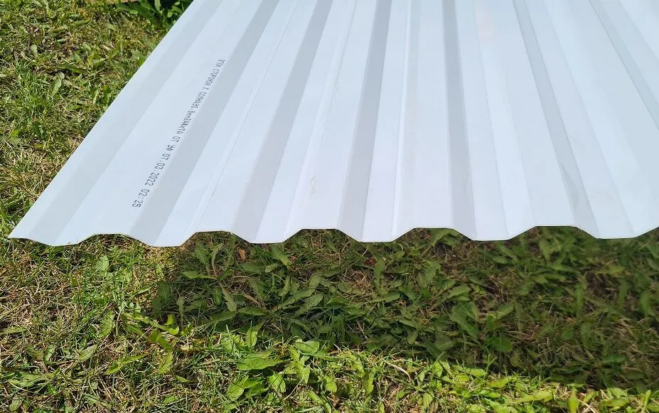 Профилированный поликарбонат опал 1,3 мм 