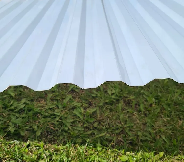 Профилированный поликарбонат опал 0,8 мм 