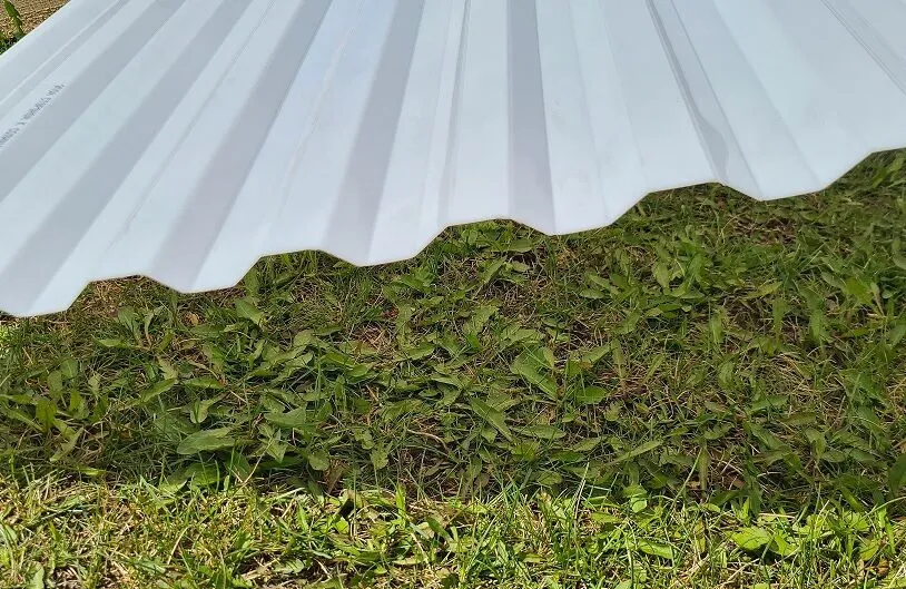 Профилированный поликарбонат опал 0,8 мм 