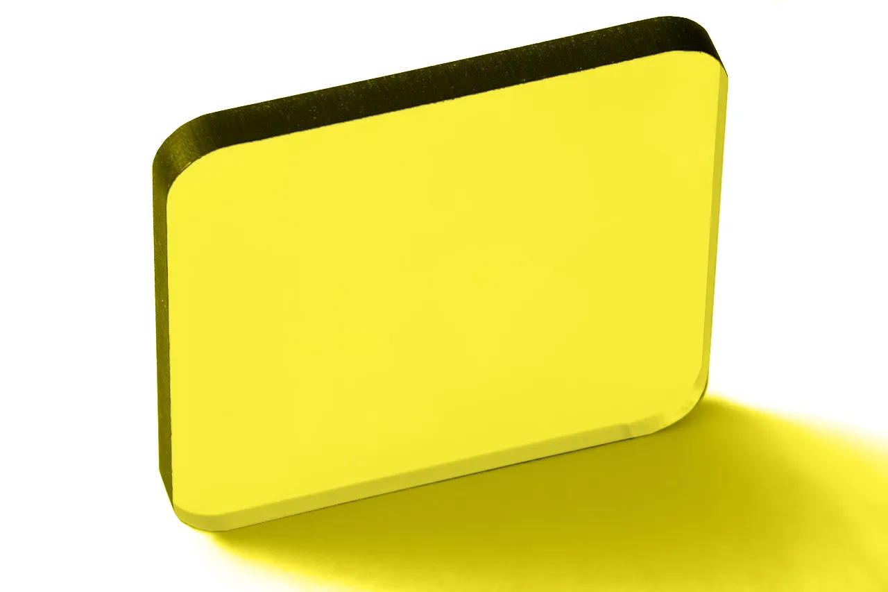 Монолитный поликарбонат Borrex желтый 6 мм 