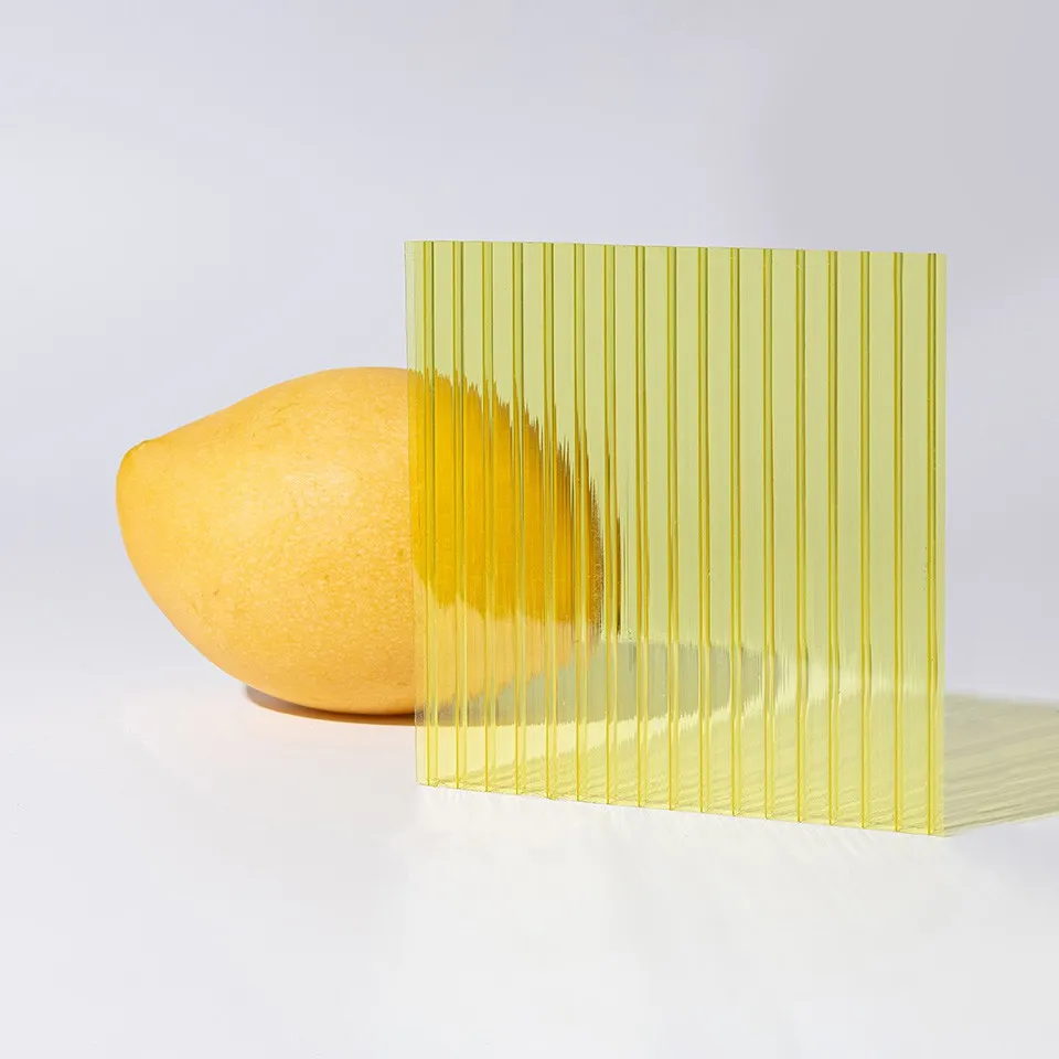 Сотовый поликарбонат 10 мм желтый 