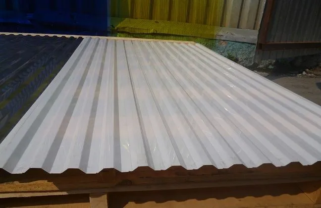 Профилированный поликарбонат опал 1,3 мм 