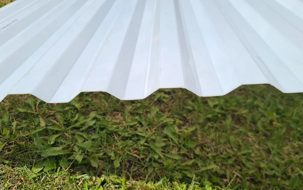 Профилированный поликарбонат опал 1,3 мм 